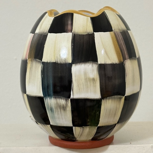 Mackenzie Childs made in Aurora ceramic egg vase - Picture 3 of 3